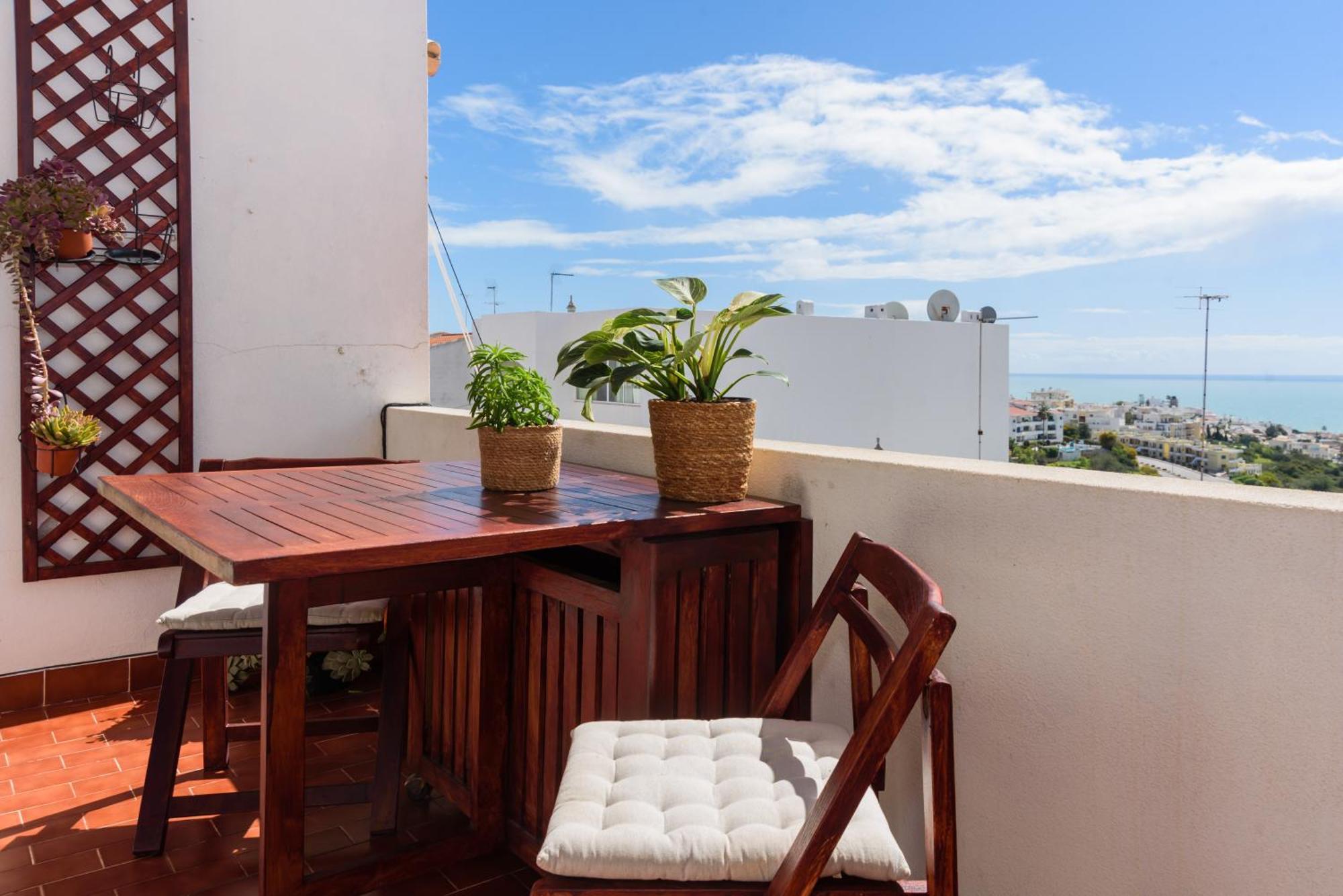 Hillside Studio With Sea View & Fibre Internet Albufeira Bagian luar foto