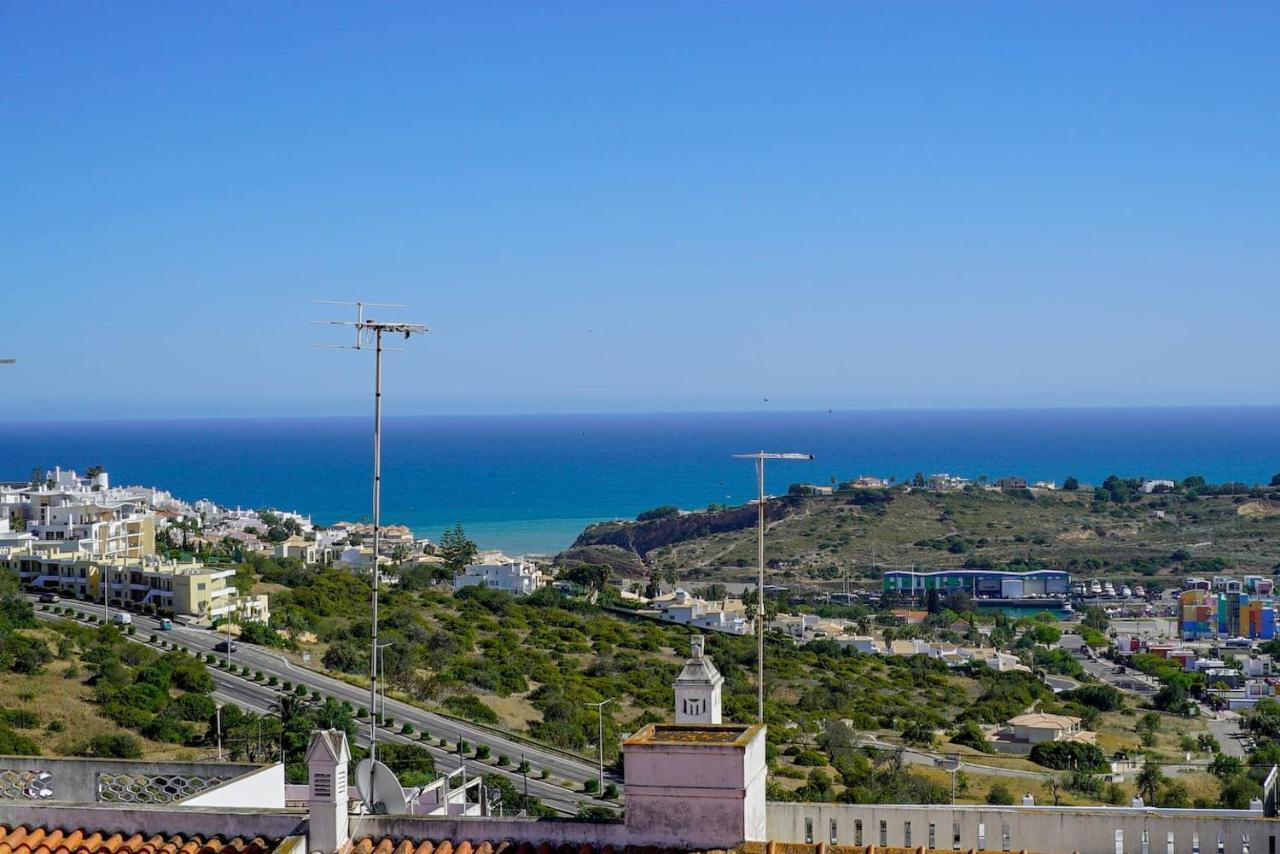 Hillside Studio With Sea View & Fibre Internet Albufeira Bagian luar foto